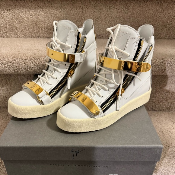 Giuseppe Zanotti Zip Detailed Double Metal High-Top Sneakers - Picture 3 of 13